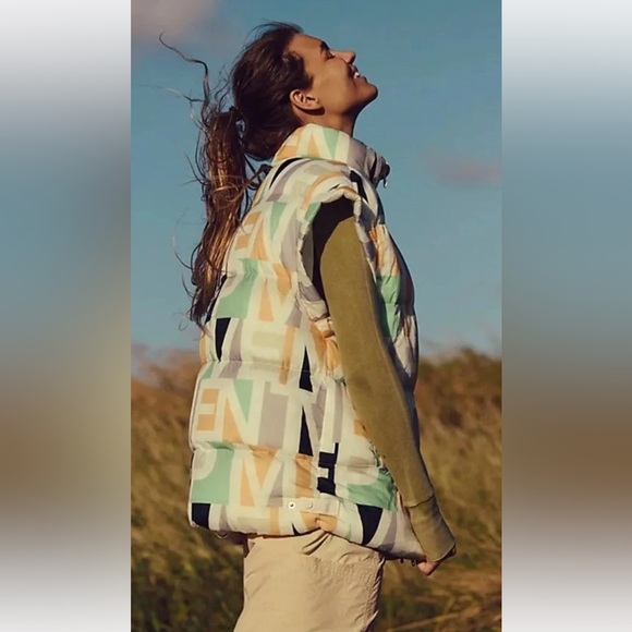 Free People Movement In A Bubble Printed Puffer Vest Blocked Logo Assortment - Picture 3 of 7